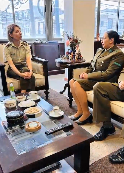 General de la Región felicita a carabinera de La Calera que le salvó la vida a niñita